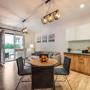 Apartment Marvels Place With Parking And Ac, Krakow